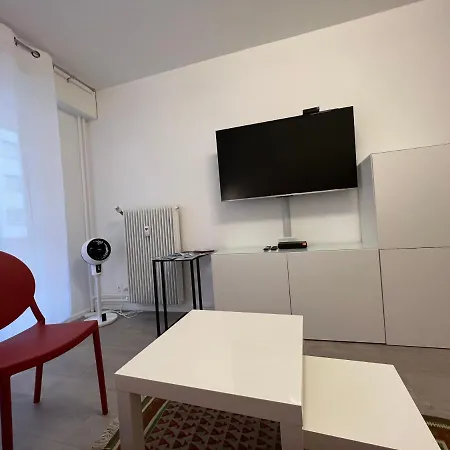 Apartament Mandana *